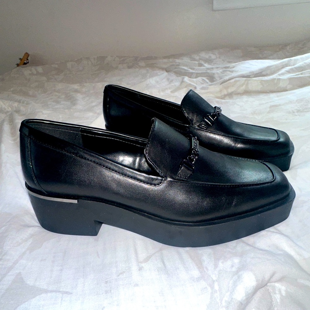 DKNY EASTYN  Platform Loafers Cottagecore size women’s 7.5 black Leather